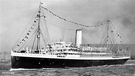 Steam Ocean Liner Photos And Premium High Res Pictures Getty Images