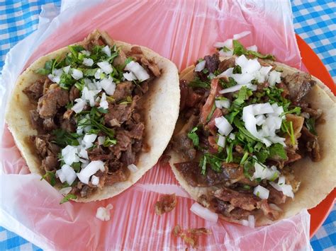 Las carnitas de puerco son trozos de carne de cerdo cocidos a fuego lento en enormes cazos de cobre. 18 best Tacos en #Mazatlan Sin Mx images on Pinterest ...