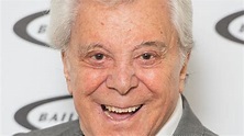 Lionel Blair: Entertainer best known for Give Us A Clue dies aged 92 ...