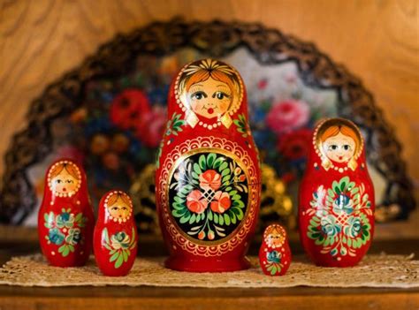 16 Best Russian Things To Buy As Souvenirs In Moscow