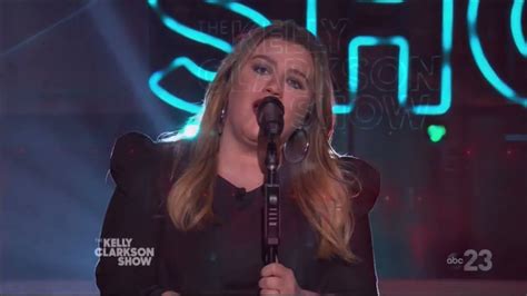 Red Balloons Nena Sung By Kelly Clarkson April Live
