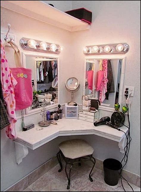 35 Beautiful Makeup Vanity Ideas For Creative Juice