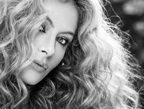 Video Paulina Rubio Se Posiciona En Los Primeros Lugares Con Su Nuevo