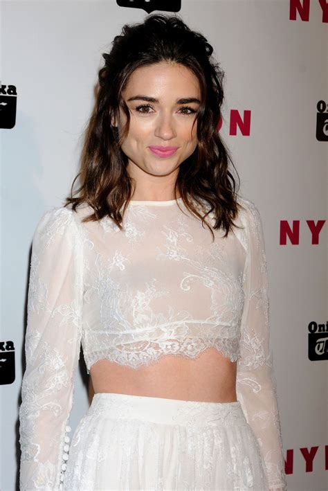 Pin By Jessica Clark On Crystal Reed Holland Roden Celebs Fashion