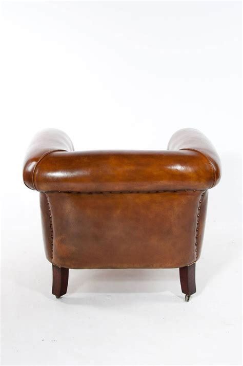 Discover prices, catalogues and new features. Quality Pair of Antique Leather Tub Armchairs For Sale at ...