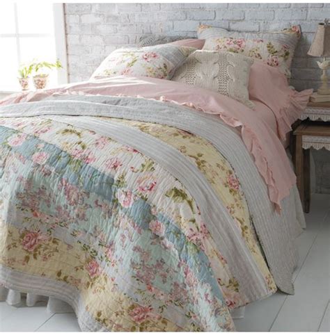 Welcome To The Country Grace Cottage Rose Pieced Quilt Bedding
