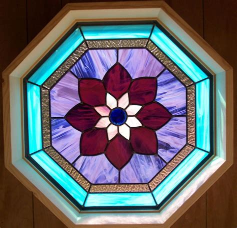 See more ideas about stained glass windows, stained glass patterns, octagon window. a442fb5ed77db6359c9ef2974ad5c218.jpg (1000×965) | Stained ...
