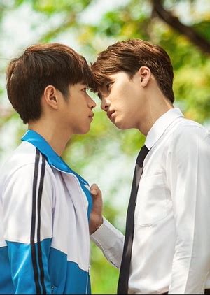 Once again, benjamin ayres plays a hot doctor. Drama : (Encore) Love by Chance : The Series (Thaï ...