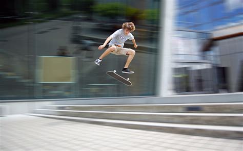 All of the aesthetic wallpapers bellow have a minimum hd resolution (or 1920x1080 for the tech guys) and are easily downloadable by clicking the image and saving it. Skateboarding HD Wallpaper | Background Image | 2560x1600 ...