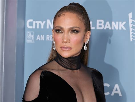 Jennifer Lopez Criticized The Nfl Having 2 Headliners For The Super Bowl Halftime Show The