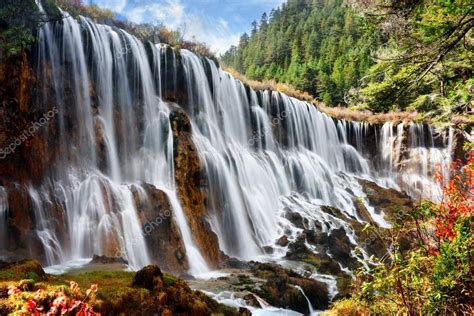 Amazing View Of The Nuo Ri Lang Waterfall Nuorilang — Stock Photo
