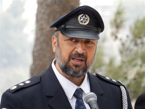 Israel Police Chief Rabbi Calls On Worshipers To Carry Guns In