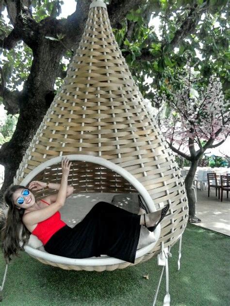 La vie features a boulangerie and french pastry shop that boasts a variety of french bread and pastries such as croissant, cheeses and jams all of which came directly from france. Chillin with the Cherry blossoms at La Vie Parisienne ...