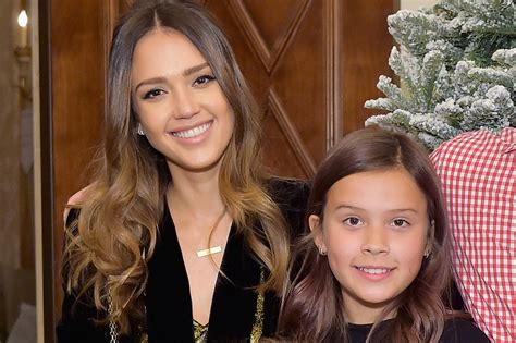 Why Jessica Alba Went To Therapy With Her 10 Year Old Daughter Honor