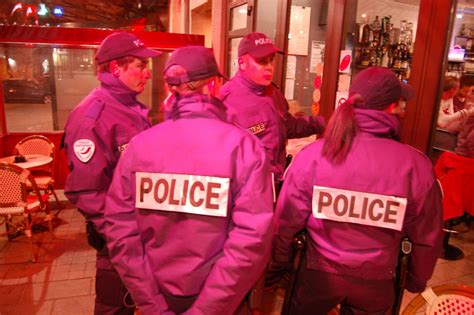 Descente De Police Dans Les Bars Du Puy En Velay