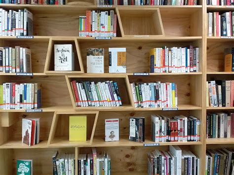 8 Ide Dekorasi Perpustakaan Mini Di Rumah Bikin Keluarga Cinta Buku