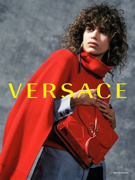Get in front of customers when they're searching for businesses like yours. Versace Fall 2017 Ad Campaign | LES FAÇONS