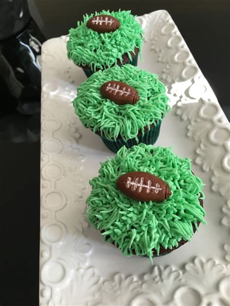 Super Bowl Cupcakes ️ Super Bowl Cupcake Yummy Cupcakes Desserts