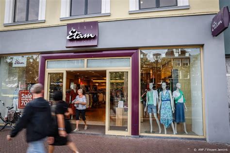 Stel vragen, plaats reacties en communiceer direct met miss etam en andere fans. 28 winkels Expresso, Miss Etam, Steps en Claudia Sträter ...