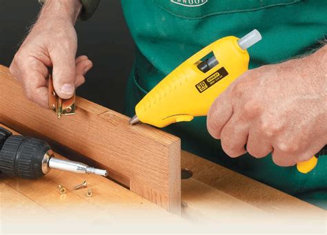 Fast And Easy Hot Glue Guns Woodsmith