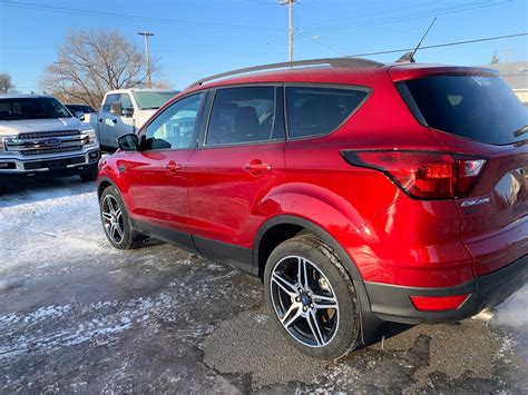 2019 Ford Escape Sel Ruby Red 15l Ecoboost Engine With Auto Start
