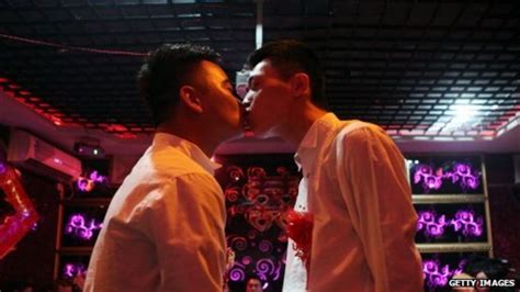 Gay Hook Up App Gets Big Investment In China Bbc News