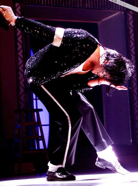 It was written and composed by jackson, and produced by jackson and quincy jones. Michael Jackson: Billie Jean ;)