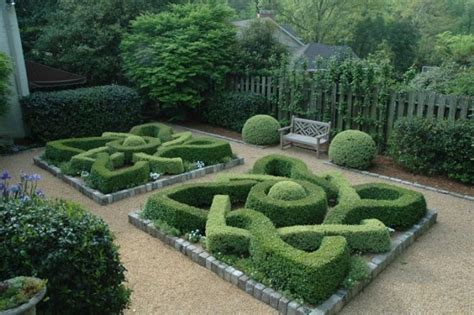 After you realize you want a deck, the next step is to figure out exactly where you want to put one and how big it should be. Formal English Knot Garden - since i know there is very little chance of ever having my very own ...