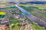 Luftaufnahme Schönebeck (Elbe) - Hafenanlagen am Ufer des Hafenbeckens ...