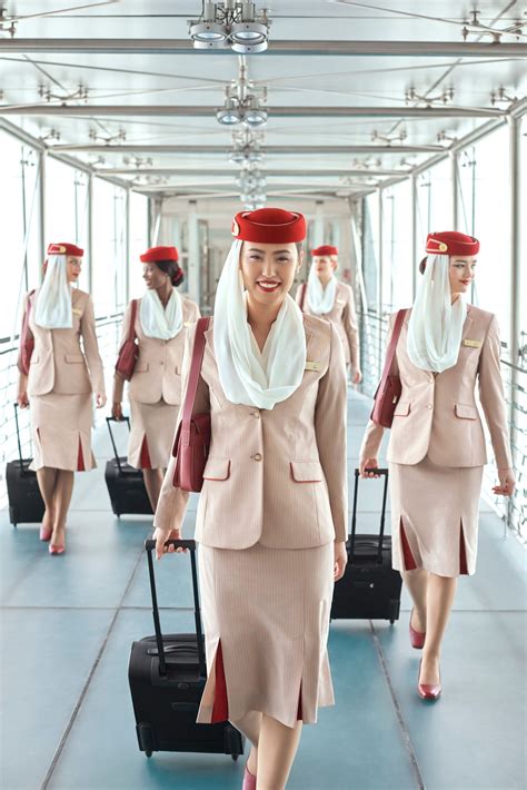 12 Shocking Secrets From A First Class Emirates Flight Attendant