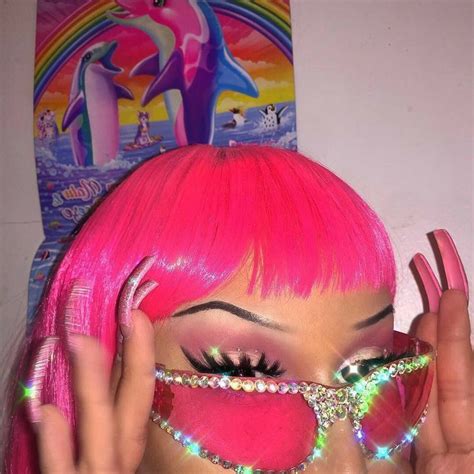 Pin By 𝙂𝙡𝙖𝙣𝙘𝙚𝙙 𝘽𝙤𝙮𝙯 On Da Barbz Bad Girl Aesthetic Aesthetic Girl Thug Girl