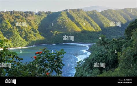 Mauis Honomanu Bay And And The Road To Hana In Hawaii Stock Photo Alamy