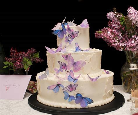 9 Romantic Butterfly Wedding Cakes That Will Give You Butterflies