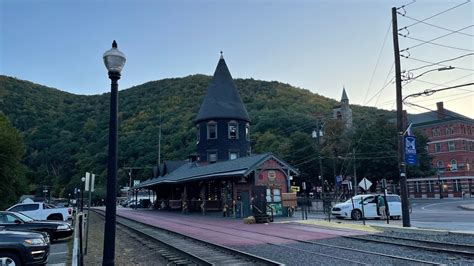 Jim Thorpe Pa Fall Foliage Train Ride And Downtown Architecture Youtube