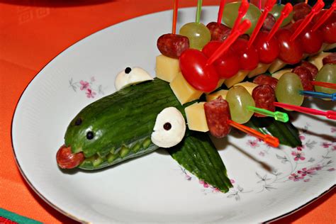 You have a lifesaver in this roundup of kids party food, from savory appetizers and hearty snacks to cool drinks and fun desserts! cucumber crocodile - party finger food | funny food ...