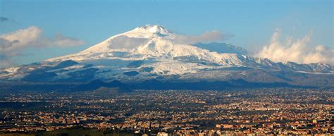 Mount etna is the highest mediterranean island mountain and the most active stratovolcano in the world. Mount Etna - Volcano in Sicily - Thousand Wonders