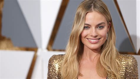 Margot Robbie Puts Tom Cruise And Cillian Murphys Movies To Shame With Barbie As It Crosses