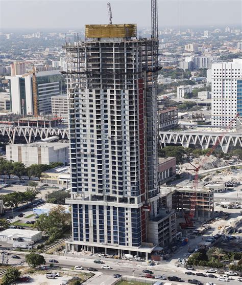 Caoba Becomes The First Tower To Top Off In Downtown Miamis Miami