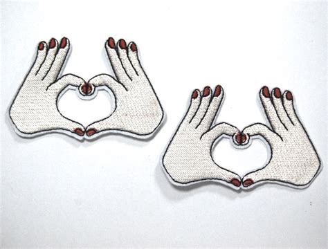 Pack Of 4 Patches Heart Hands Patch 22 Sewiron On Embroidered