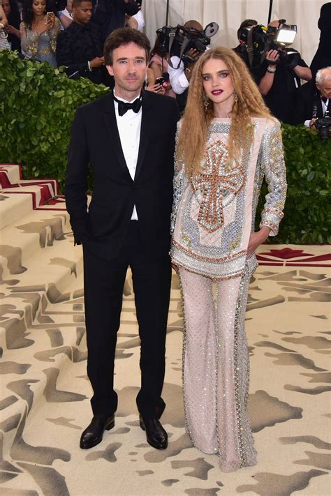 Natalia, 35, has three youngsters with her first spouse, the english privileged person justin portman, who she wedded when she was 19 and pregnant with their child. Met 2018 | Met gala 2018