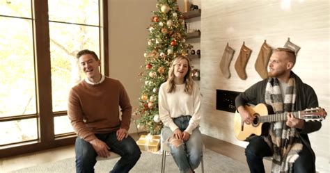 Daddy Daughter Duo Mat And Savanna Shaw Sing Classic Carol White Christmas