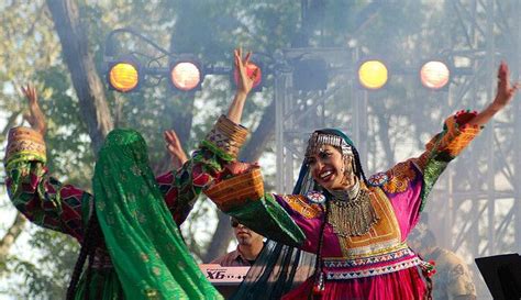 girls dancing to the afghan music afghanistan culture afghan music afghan girl