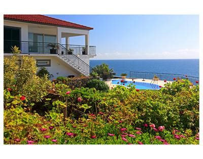 Nice location, right in the centre of jardim do mar. 'Holiday Home with Garden and Swimming Pool above the Sea ...