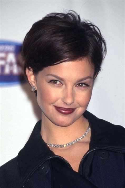 These 90s hairstyles for women are designed to help you improve your image. Pin on Hair