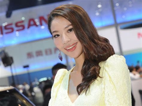 Girls At The Beijing Auto Show In Pictures