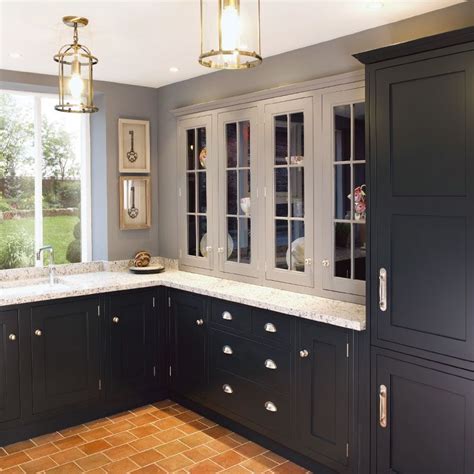 See more ideas about grey shaker kitchen, shaker kitchen, dining room corner. Shaker and classic shaker style kitchens | Shaker style ...