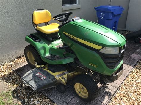 John Deere X320 Mower 48” Deck Excellent Condition With Low Hours For