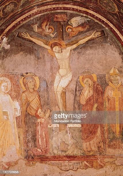 Crucified Female Photos Et Images De Collection Getty Images