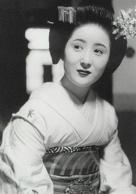 set 1 about 1950 s japan photography by kiichi asano 1914 1990 japanese geisha geisha