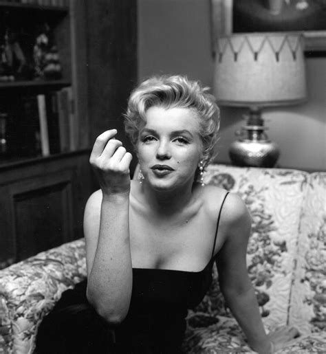 Famous for playing comedic blonde bombshell characters. Мэрилин Монро - Marilyn Monroe фото №216137